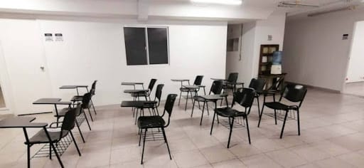 Oficina en arriendo en Estacion Villa, Medellín, 1000 m² · foto 3 de 6