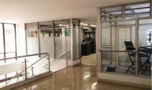 Oficina en arriendo en Estacion Villa, Medellín, 1000 m² · foto 6 de 6