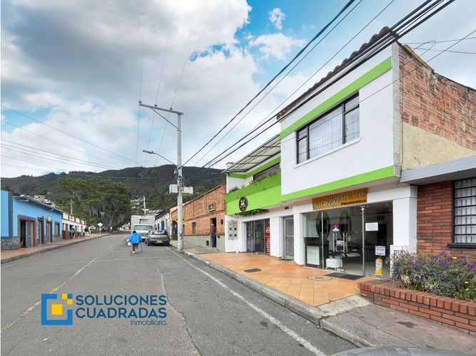 Casa de 5 alcobas en venta en Centro, Sopó, 253 m² · foto 2 de 14