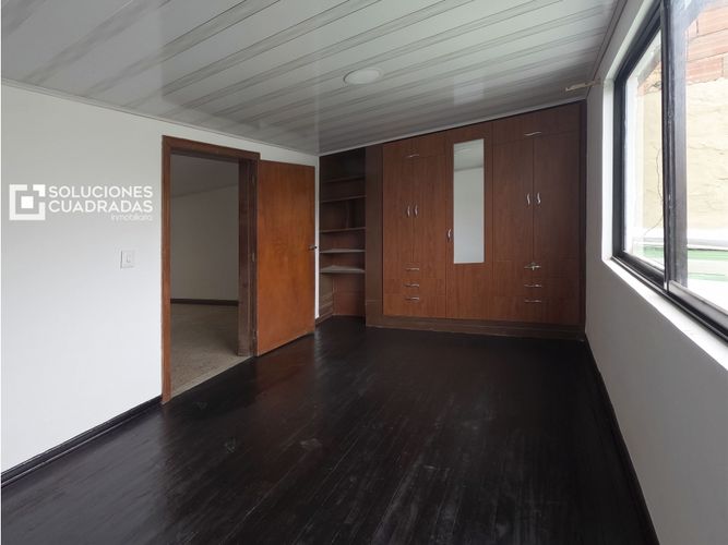 Casa de 5 alcobas en venta en Centro, Sopó, 253 m² · foto 10 de 14