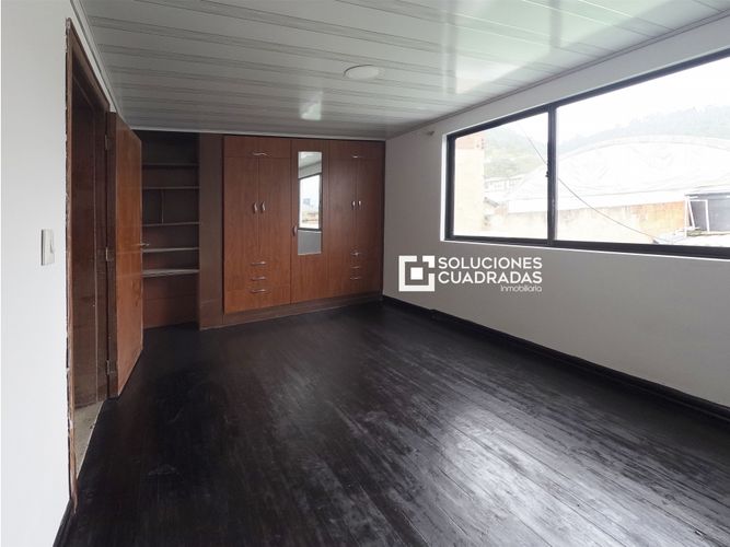Casa de 5 alcobas en venta en Centro, Sopó, 253 m² · foto 13 de 14