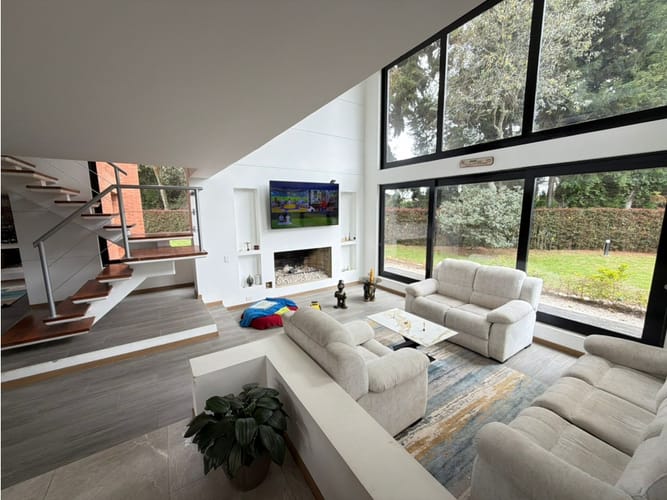 Casa de 3 alcobas en venta en El Abra, Cota, 270 m² · foto 3 de 16