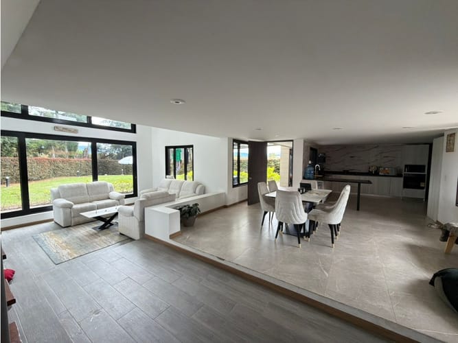 Casa de 3 alcobas en venta en El Abra, Cota, 270 m² · foto 4 de 16