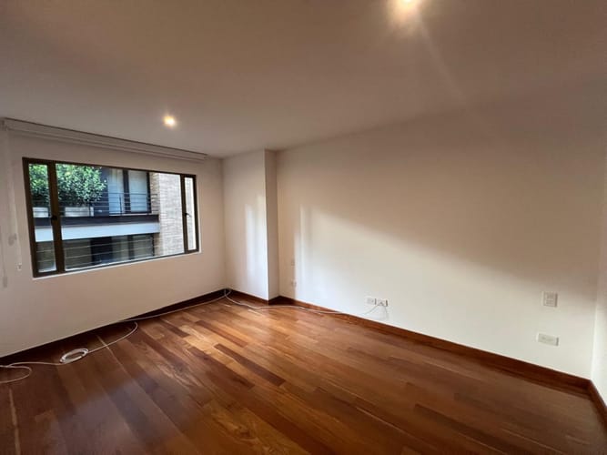 Apartamento de 4 alcobas en arriendo en Chico Norte, Bogotá, 219 m² · foto 15 de 24