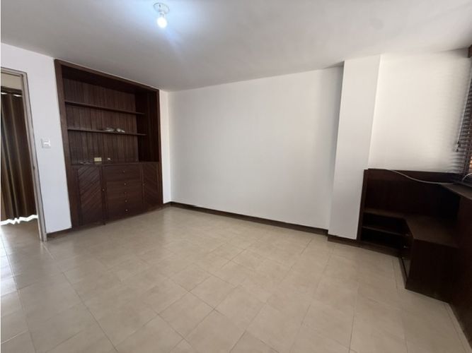 Apartamento de 2 alcobas en venta en Centenario, Cali, 180 m² · foto 13 de 17