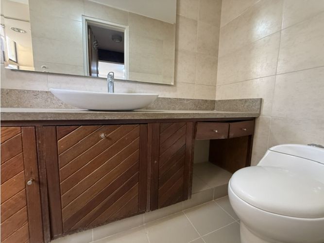 Apartamento de 2 alcobas en venta en Centenario, Cali, 180 m² · foto 15 de 17