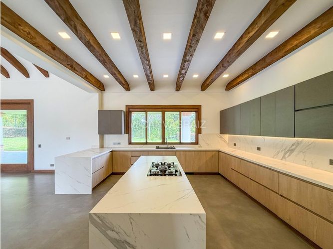 Casa de 4 alcobas en venta en So�Adora, El Carmen de Viboral, 650 m² · foto 13 de 24