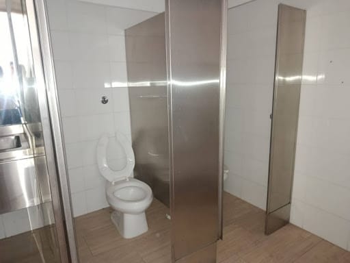 Local en arriendo en Perpetuo Socorro, Medellín, 1000 m² · foto 13 de 16