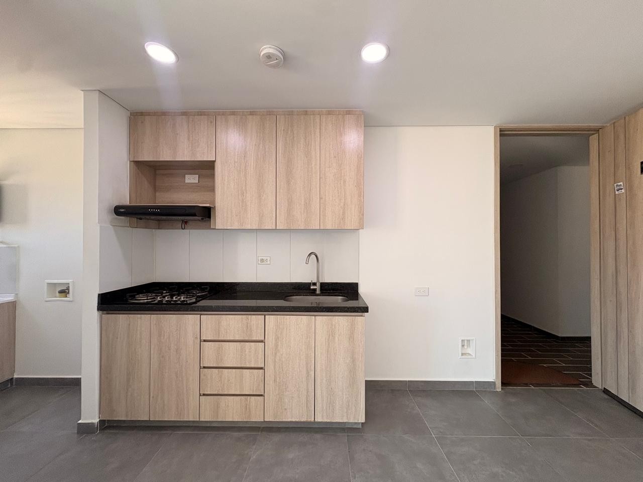 Apartamento en arriendo en Vereda La Doctora, Sabaneta · foto 5 de 13