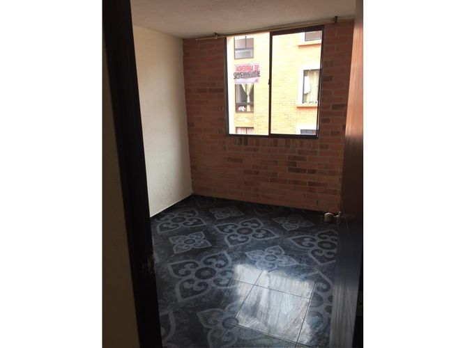 Apartamento de 3 alcobas en venta en Uaecd 007, Soacha, 45 m² · foto 2 de 7