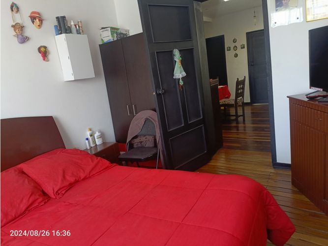 Casa de 4 alcobas en venta en Claret, Bogotá, 380 m² · foto 4 de 24