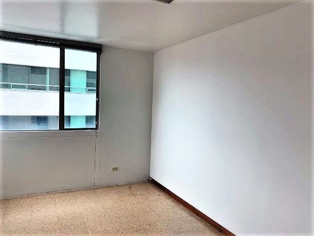 Consultorio en venta en El Poblado, Medellín, 34 m² · foto 5 de 5