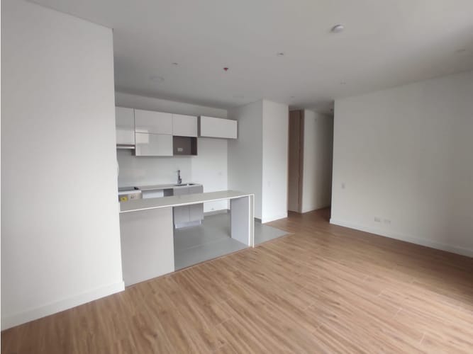 Apartaestudio en venta en Santa Barbara Oriental, Bogotá, 56 m² · foto 2 de 24
