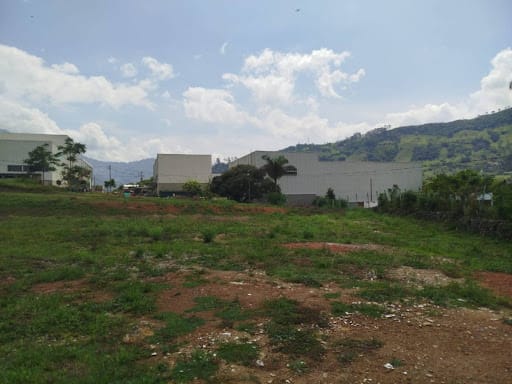 Lote en arriendo en La Veta, Copacabana, 10000 m² · foto 3 de 12