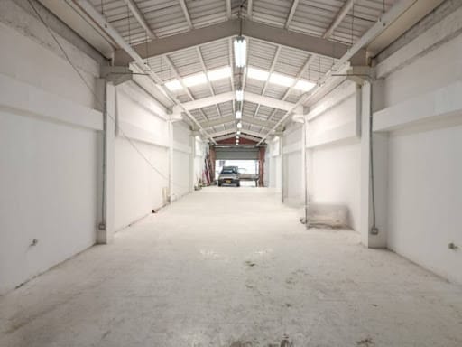 Local en arriendo en La Esmeralda, Envigado, 340 m² · foto 2 de 14
