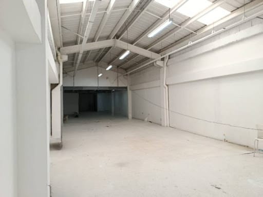 Local en arriendo en La Esmeralda, Envigado, 340 m² · foto 5 de 14