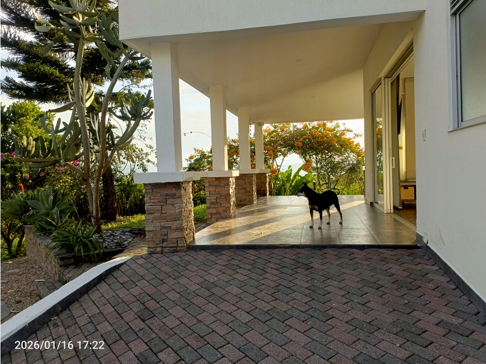 Casa en venta en El Campin, Manizales · foto 2 de 24