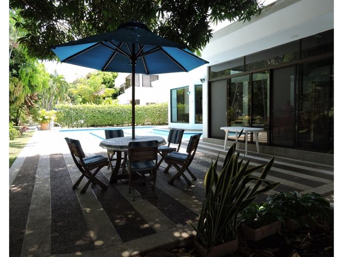Casa de 3 alcobas en venta en Guabinal Plan, Girardot, 377 m² · foto 12 de 24