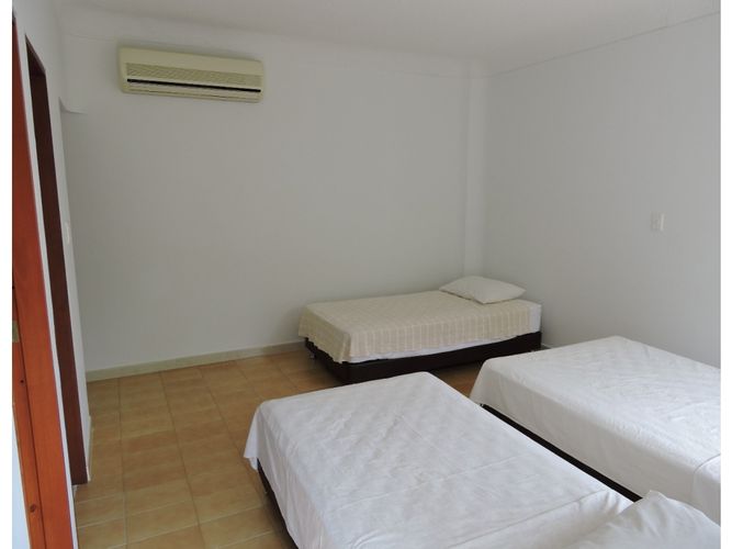 Casa de 3 alcobas en venta en Guabinal Plan, Girardot, 377 m² · foto 17 de 24