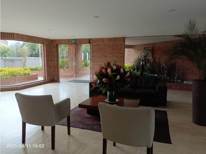 Apartamento de 3 alcobas en venta en Santa Barbara Oriental, Bogotá, 105 m² · foto 4 de 24