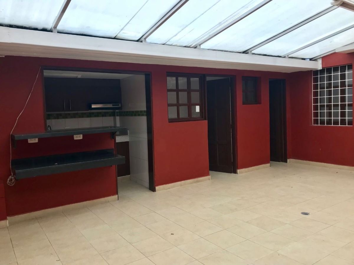 Casa en arriendo en Chapinero, Bogotá · foto 18 de 24