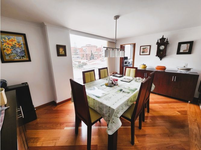 Apartamento de 3 alcobas en venta en Chico, Bogotá, 148 m² · foto 3 de 24