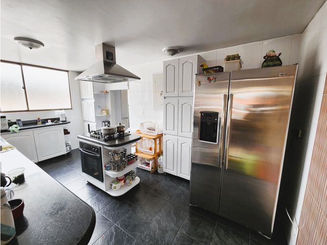 Apartamento de 3 alcobas en venta en Chico, Bogotá, 148 m² · foto 10 de 24