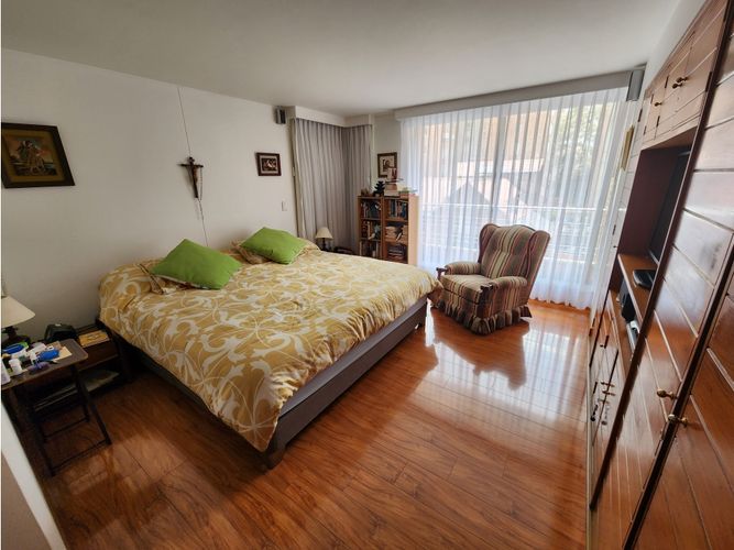 Apartamento de 3 alcobas en venta en Chico, Bogotá, 148 m² · foto 15 de 24