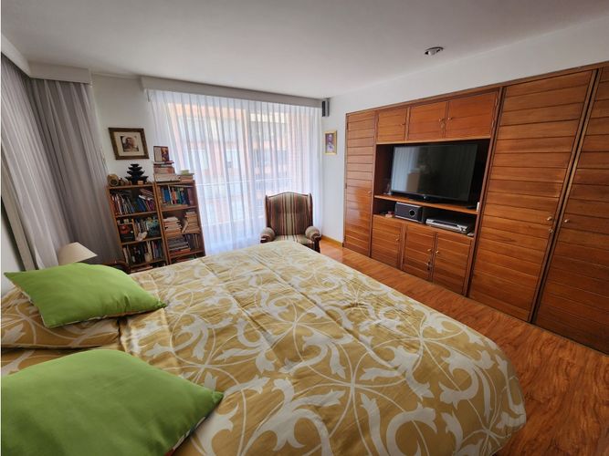 Apartamento de 3 alcobas en venta en Chico, Bogotá, 148 m² · foto 16 de 24