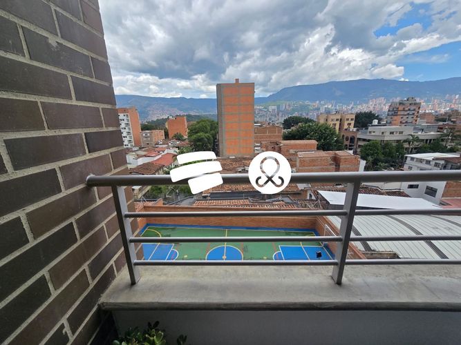 Apartamento de 3 alcobas en venta en Laureles, Medellín, 78 m² · foto 4 de 13