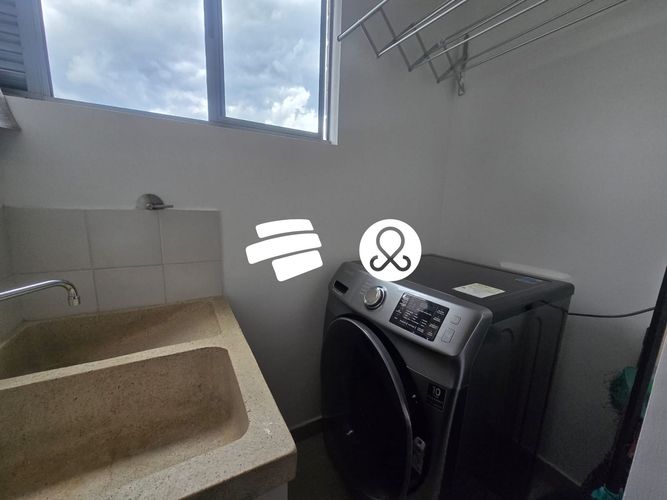 Apartamento de 3 alcobas en venta en Laureles, Medellín, 78 m² · foto 7 de 13