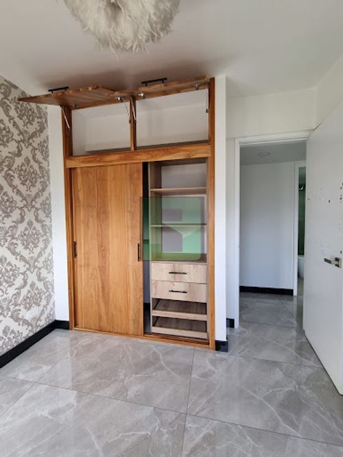 Apartamento de 3 alcobas en venta en Niquia, Bello, 82 m² · foto 12 de 17