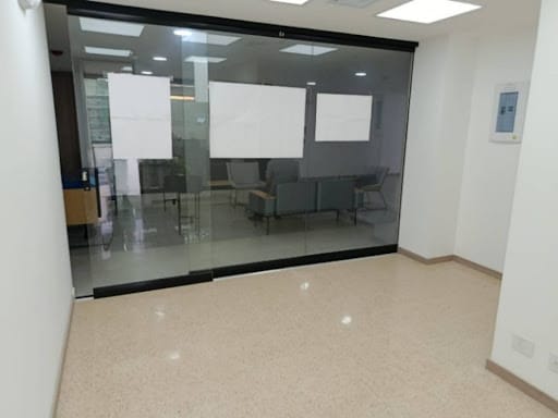 Consultorio en arriendo en San Diego, Medellín, 33 m² · foto 2 de 10