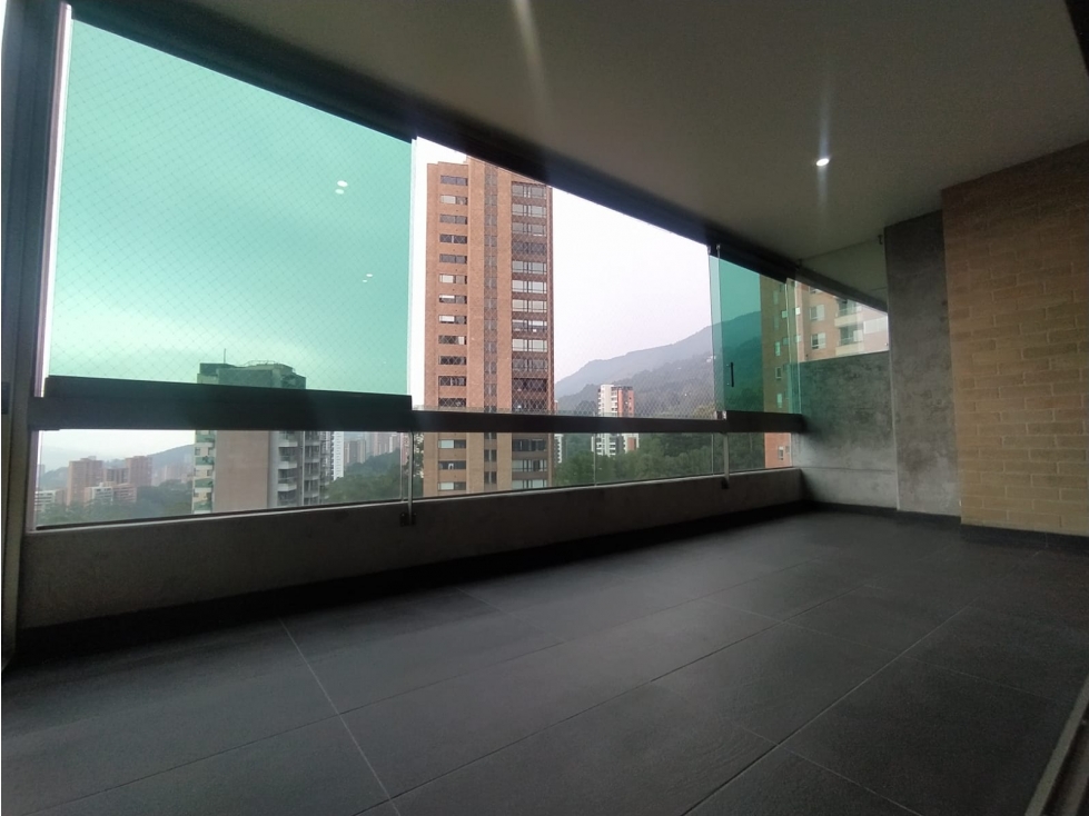 Apartamento en arriendo en Los Balsos, Medellín · foto 6 de 24