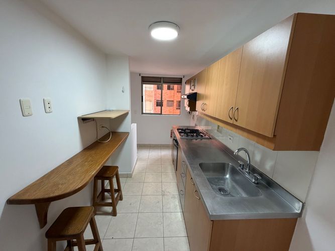 Apartamento de 3 alcobas en arriendo en Los Balsos, Medellín, 127 m² · foto 4 de 14