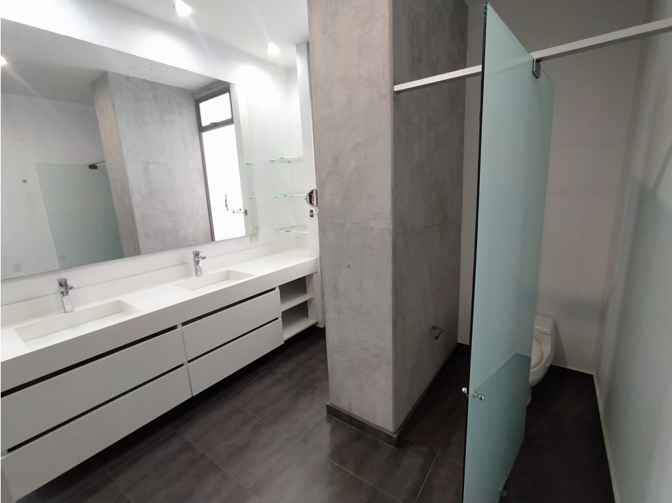 Apartamento en arriendo en Los Balsos, Medellín · foto 23 de 24