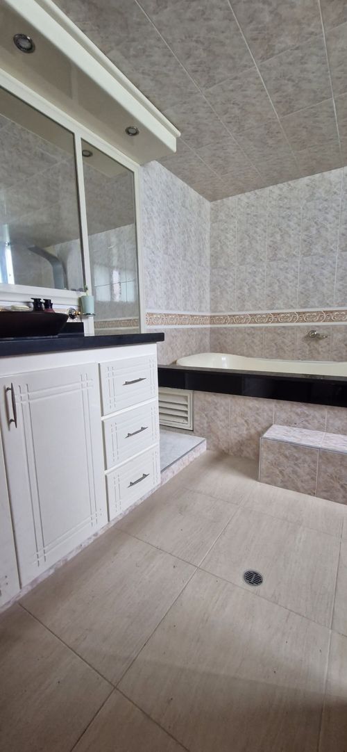 Casa de 5 alcobas en venta en Ub. El Recreo, Tunja, 235 m² · foto 15 de 15
