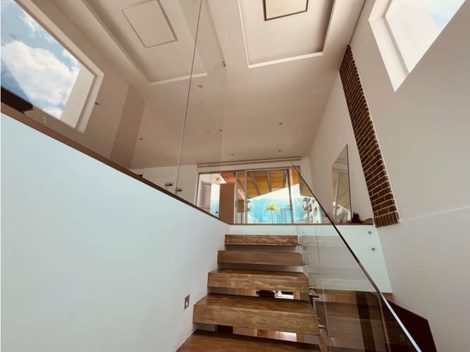 Apartamento de 3 alcobas en arriendo en San Lucas, Medellín, 339 m² · foto 5 de 24