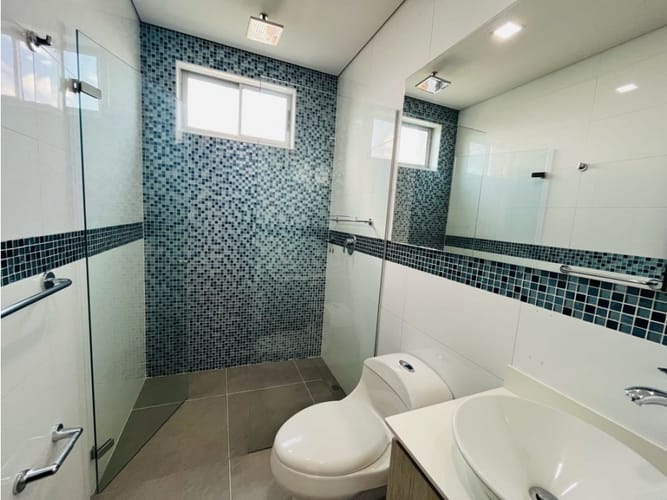 Apartamento de 3 alcobas en arriendo en San Lucas, Medellín, 339 m² · foto 14 de 24