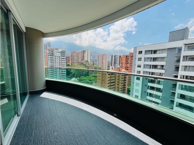 Apartamento de 3 alcobas en arriendo en San Lucas, Medellín, 339 m² · foto 16 de 24