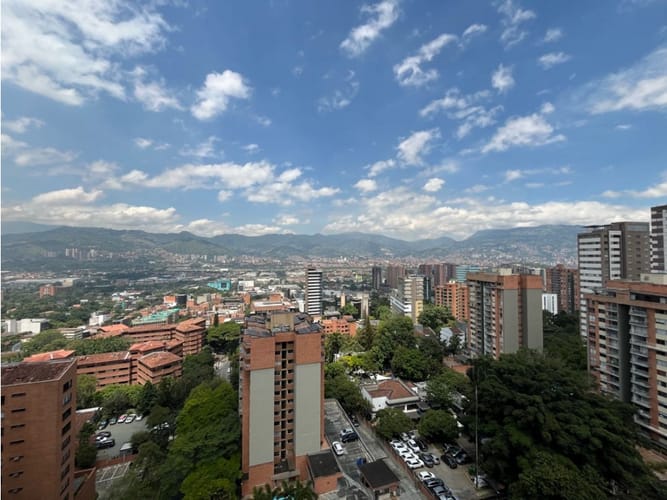 Apartamento de 3 alcobas en arriendo en San Lucas, Medellín, 339 m² · foto 21 de 24