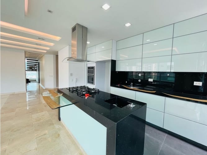 Apartamento de 3 alcobas en arriendo en San Lucas, Medellín, 339 m² · foto 24 de 24