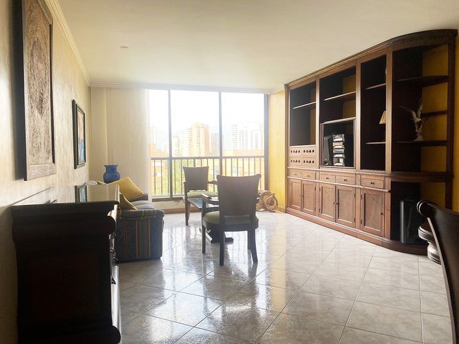 Apartamento de 3 alcobas en arriendo en El Poblado, Medellín, 121 m² · foto 3 de 16