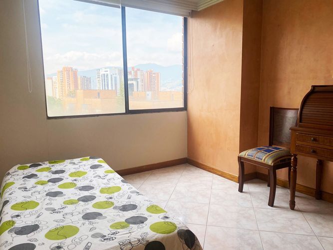Apartamento de 3 alcobas en arriendo en El Poblado, Medellín, 121 m² · foto 11 de 16