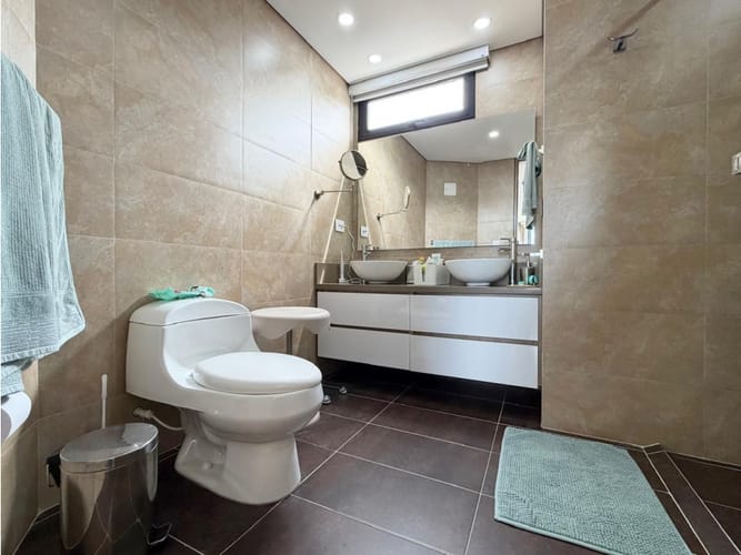 Apartamento de 3 alcobas en venta en Escuela De Infanteria, Bogotá, 162 m² · foto 12 de 20