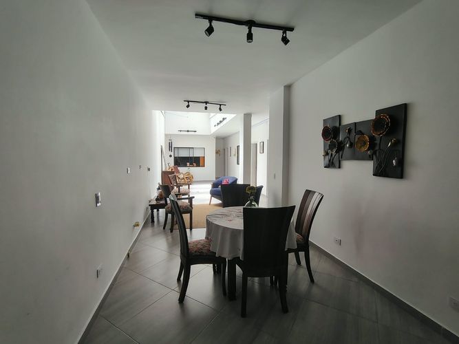 Oficina en arriendo en Laureles, Medellín, 210 m² · foto 2 de 15