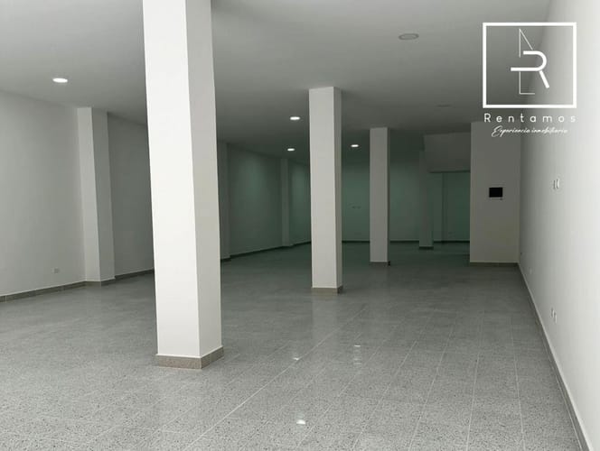 Local en venta en La Gloria, Itagüí, 200 m² · foto 2 de 15