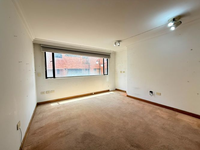 Apartamento de 4 alcobas en venta en El Retiro, Bogotá, 271 m² · foto 18 de 21