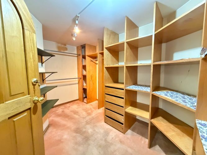Apartamento de 4 alcobas en venta en El Retiro, Bogotá, 271 m² · foto 14 de 21