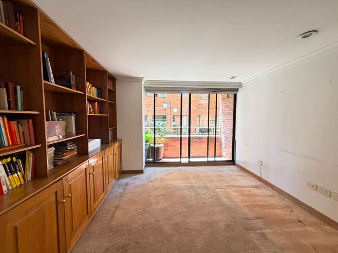 Apartamento de 4 alcobas en venta en El Retiro, Bogotá, 271 m² · foto 11 de 21